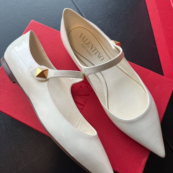 NWT Valentino Garavani Tiptoe Ballerina Flats Ivory Patent Leather Pointed Toe - Picture 5 of 10